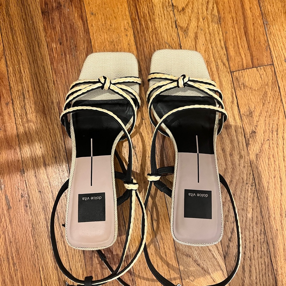 Dolce Vita Women's Black and Cream Kitten Heeled Sandals